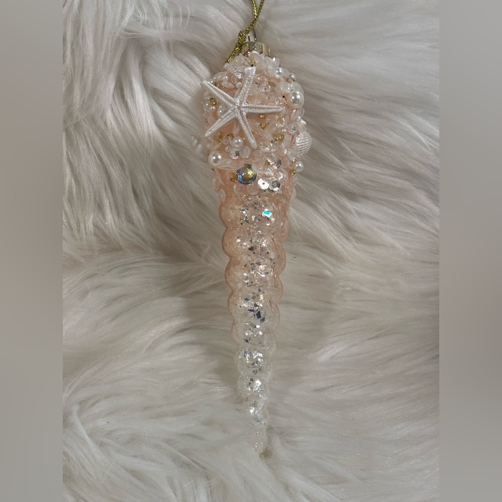 Seashell Ornament with Pearls and Starfish NWT